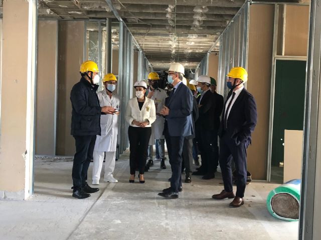 La remodelación de la tercera planta del hospital de Yecla permitirá modernizar la zona de atención a maternidad y lactantes